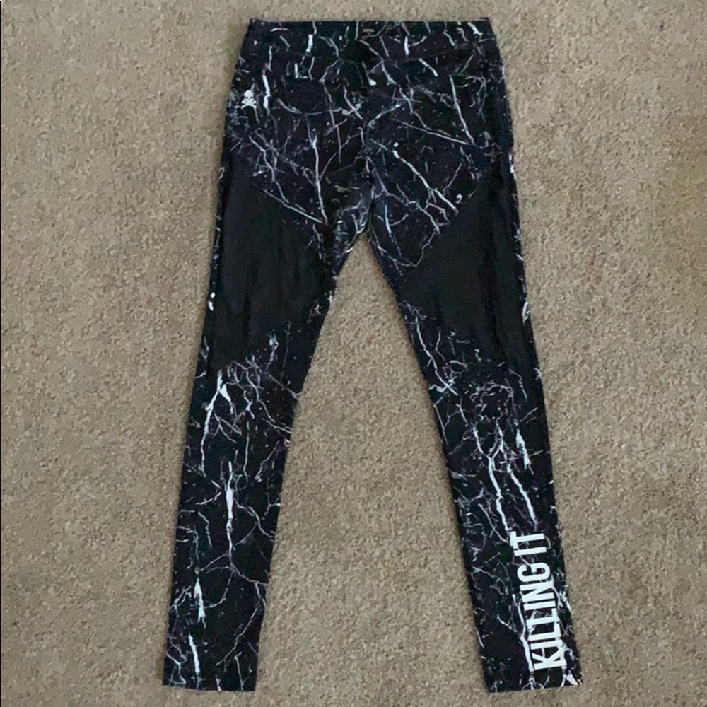 Soul cycle black marble leggings “killin it”